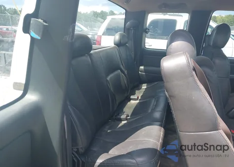 2000 Chevrolet Silverado 1500 from USA, damaged, VIN 1GCEC19V4YE218913